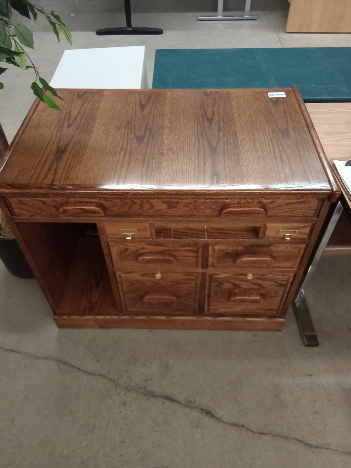 35.5"W Computer Desk in Wood