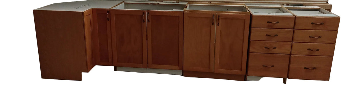 Traditional Oak Base Cabinet Kitchen