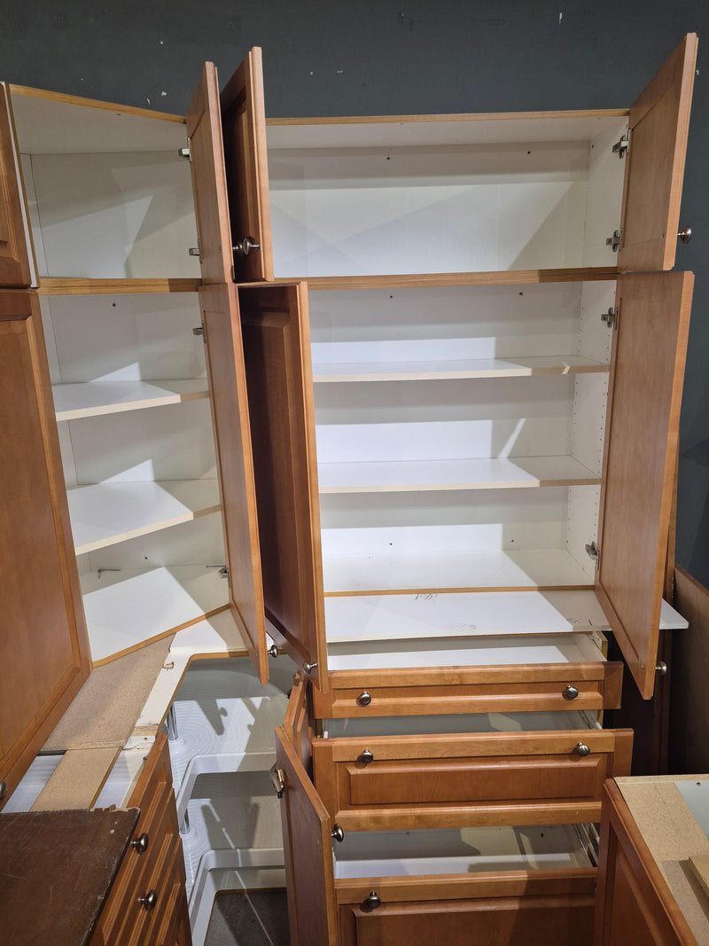 Maple Cabinet Set