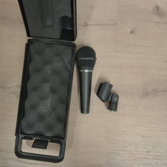 XM2000 Super Cardioid Microphone with Hard Plastic Case