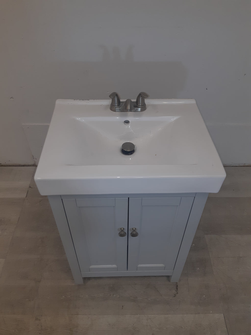 24" Modern Light Grey Vanity
