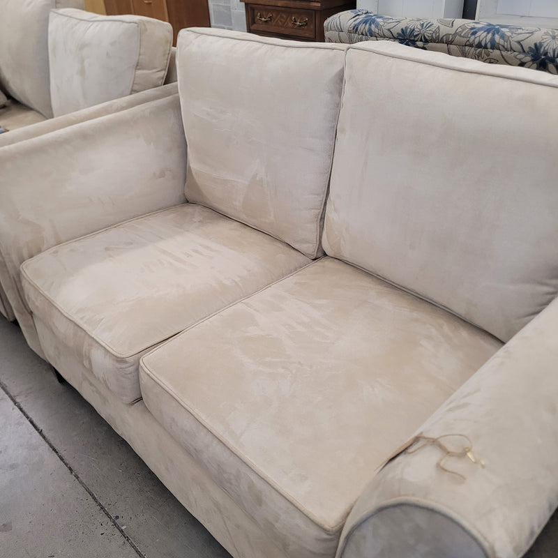 60"W 2-Seat Love Seat in Beige Velour