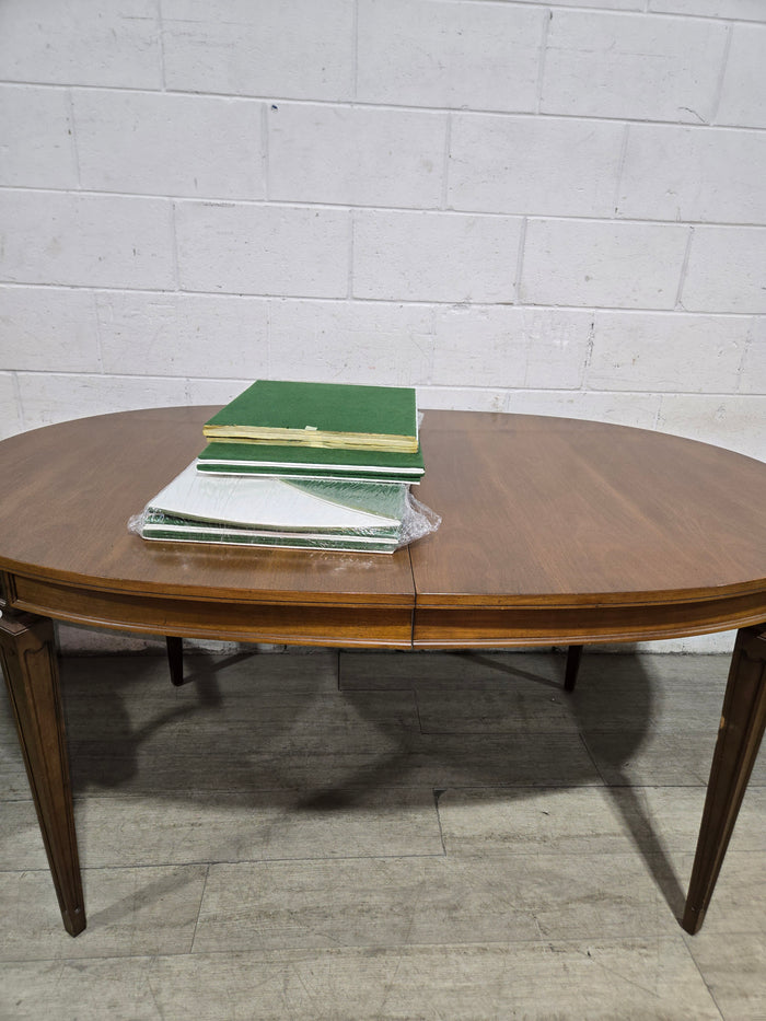 Malcolm Oval Dining Set