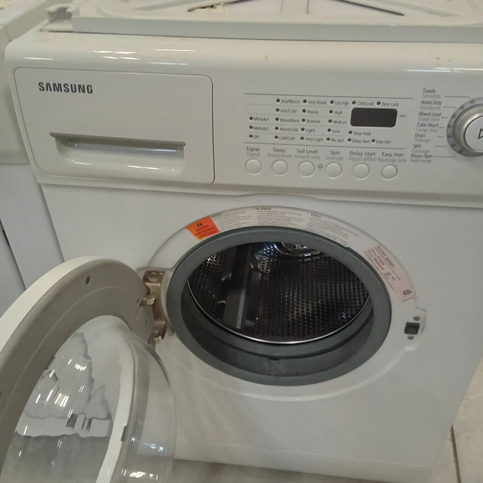 24"W Front Load Washing Machine in White