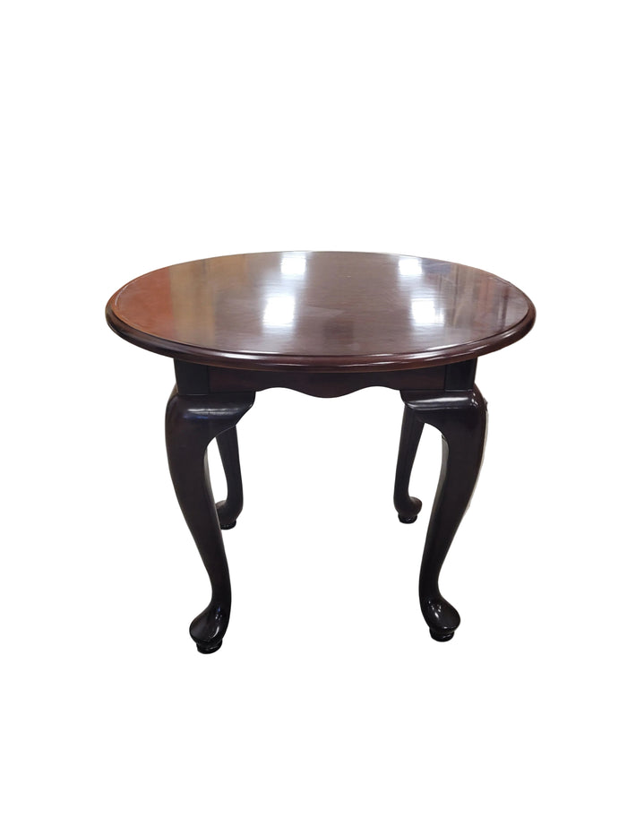 Oval Queen Anne-Style End Table