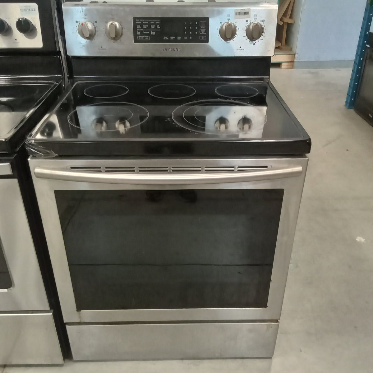 30"W Black and Stainless 5-Burner Flat Top Electric Stove