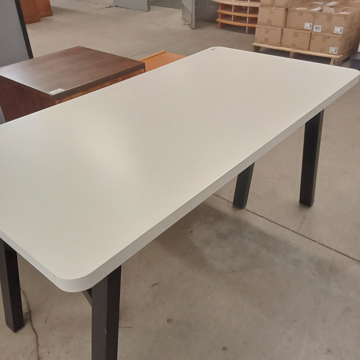 59"W Office Desk in White with Black Legs