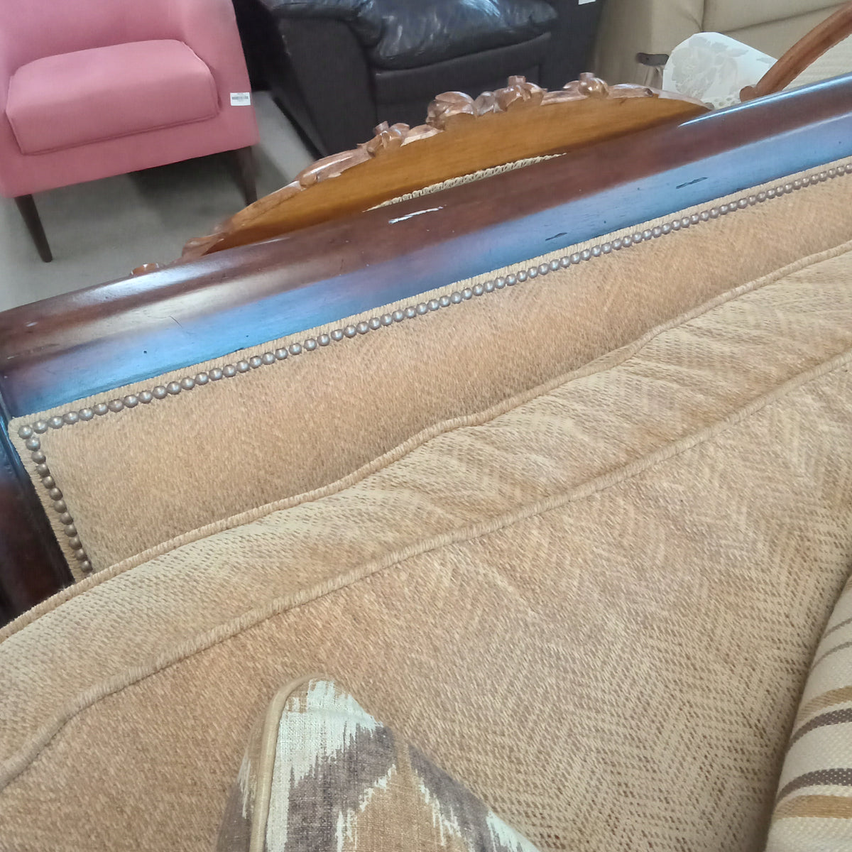 94"W Over Sized Love Seat