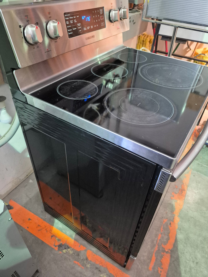 Samsung 30" Stainless Steel Electric Range w/Convection Oven