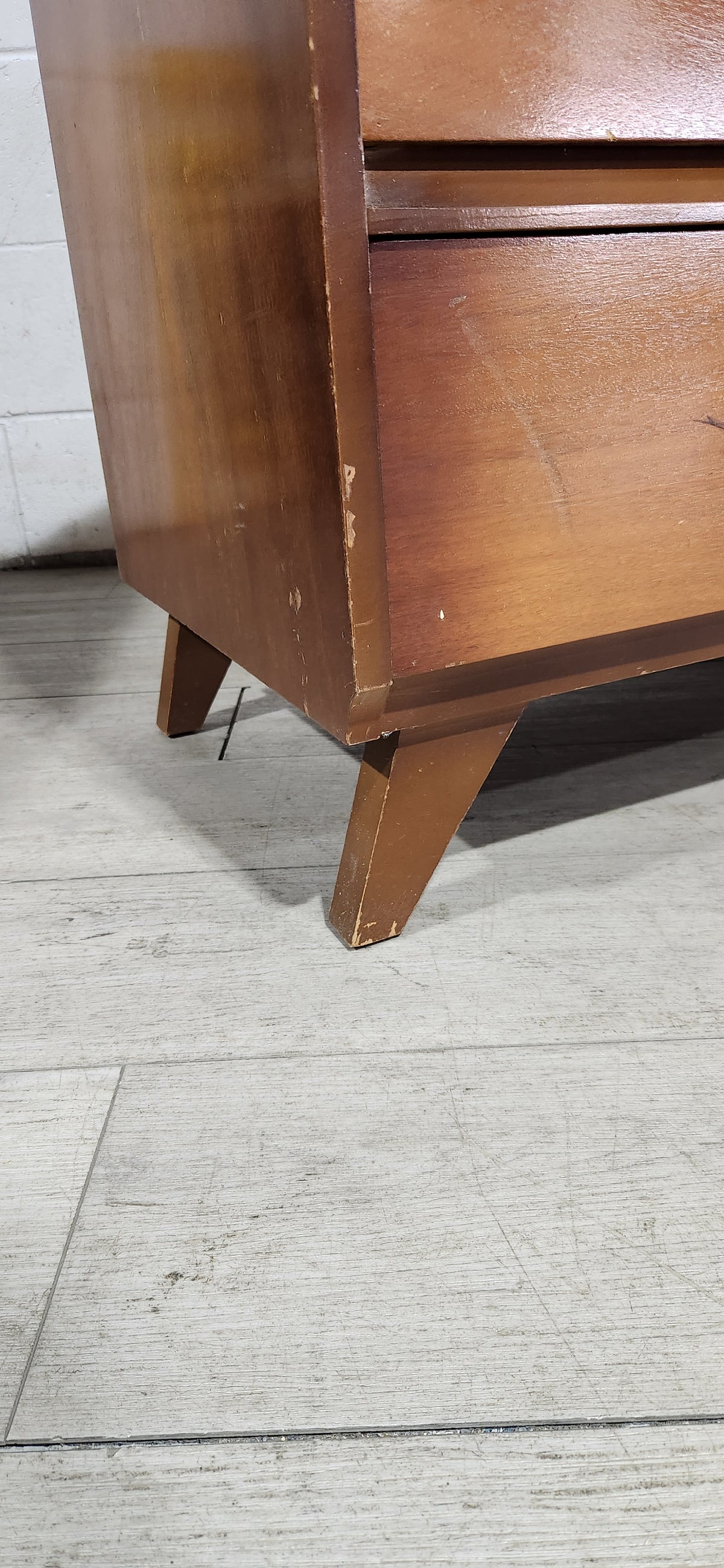 Viscool Vintage Dresser