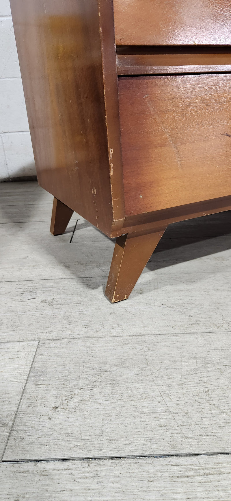Viscool Vintage Dresser