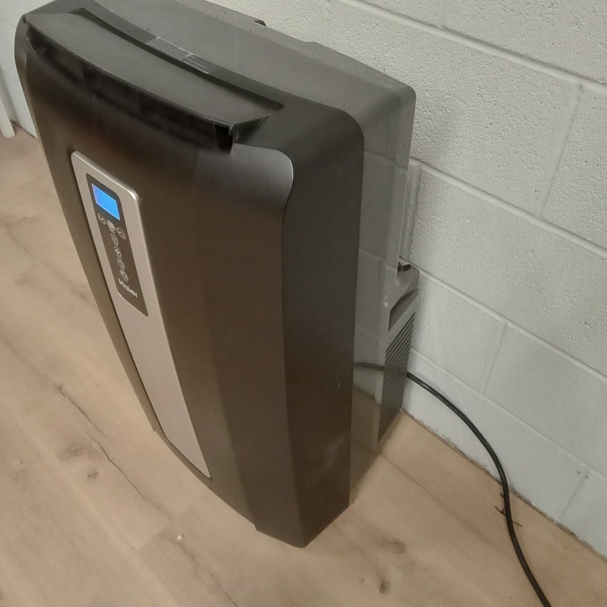 20"W 14,000 BTU Room Air Conditioner