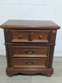 ISSA MUEBLES 3-Draw Dresser/Nightstand