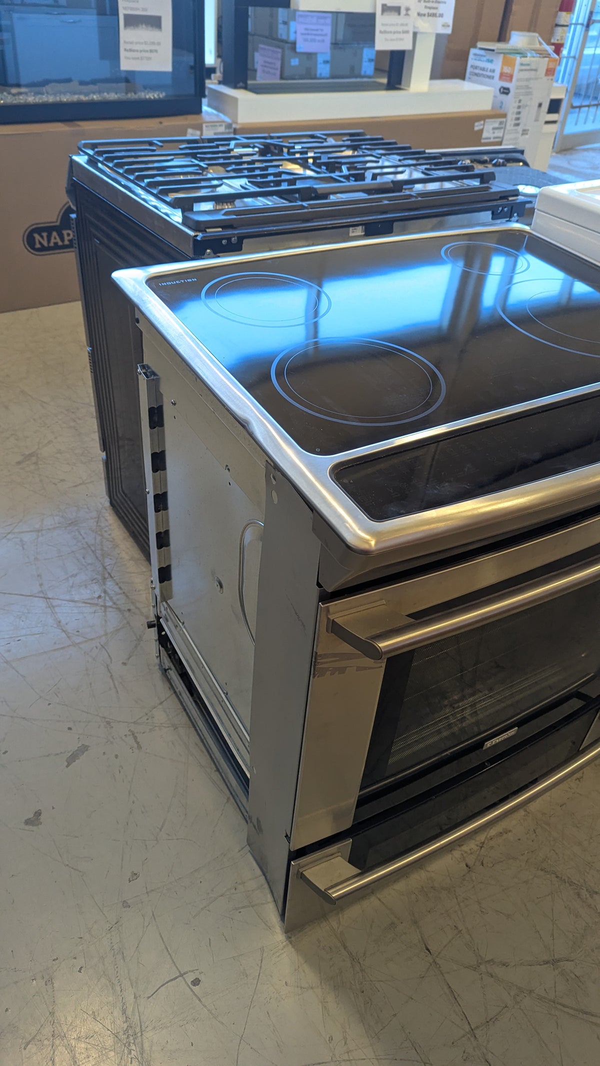 32"W Electrolux Induction Stove