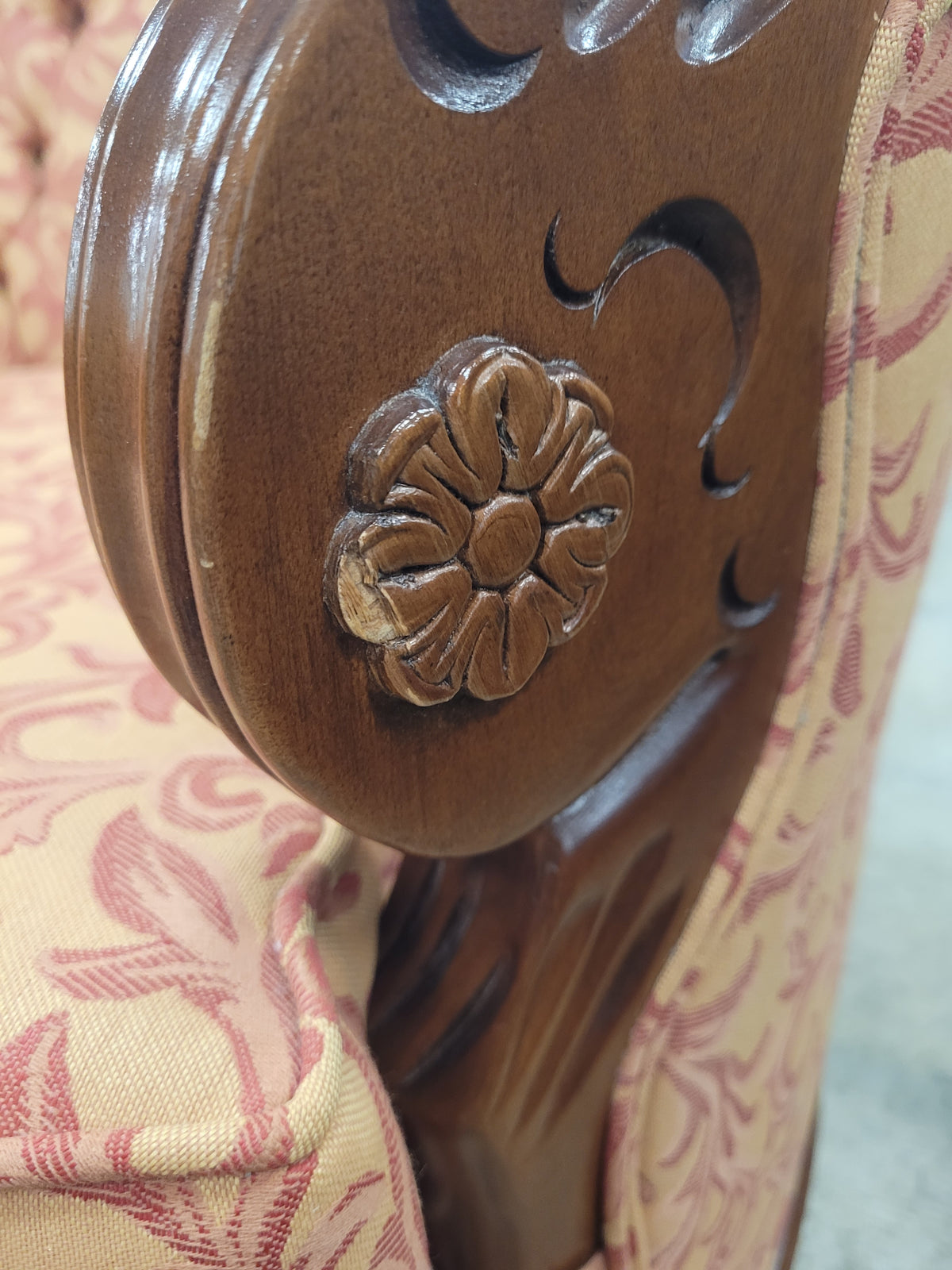 Victorian-Style Tufted Barrel Accent Chair