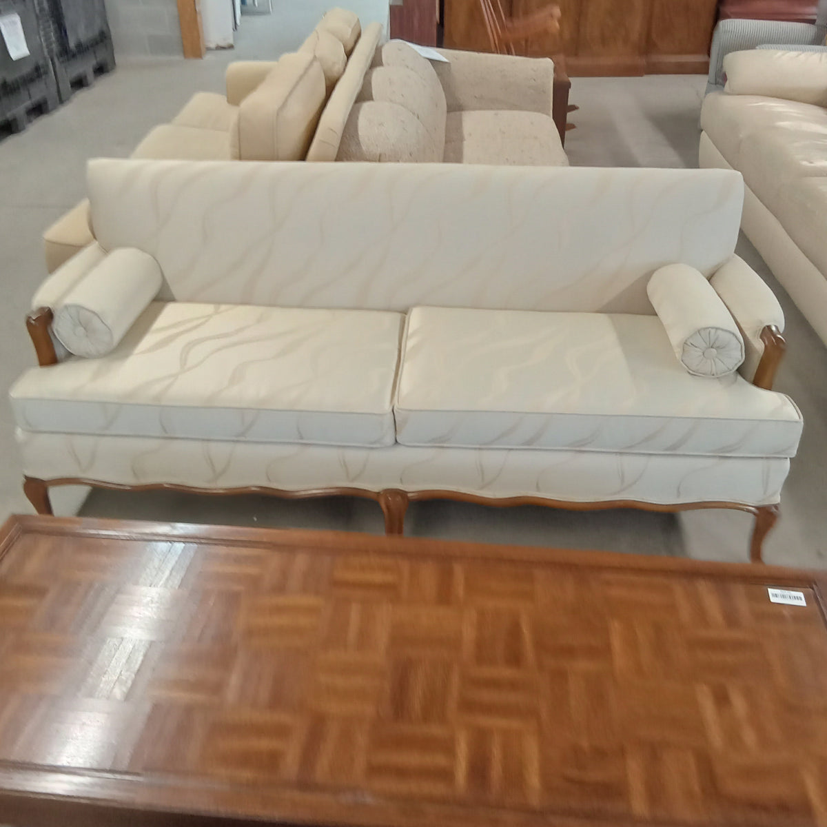 72"W French Provincial Love Seat