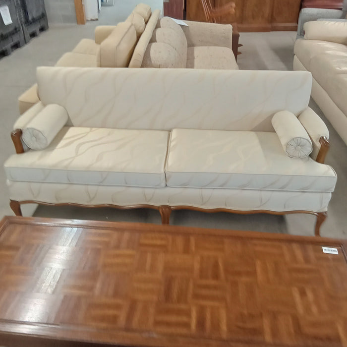 72"W French Provincial Love Seat