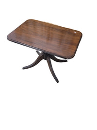 Duncan Phyfe Style Accent Table
