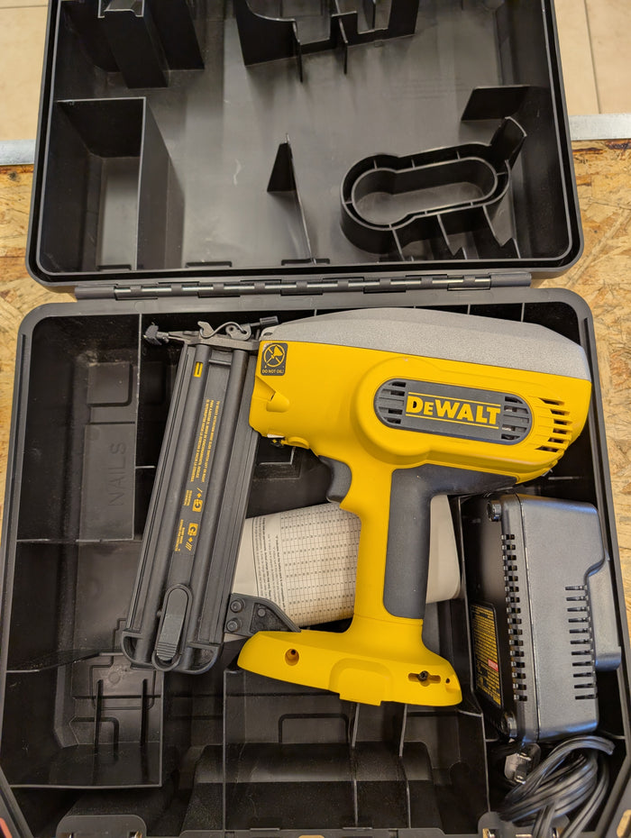 DEWALT 18V 2" Cordless Brad Nailer
