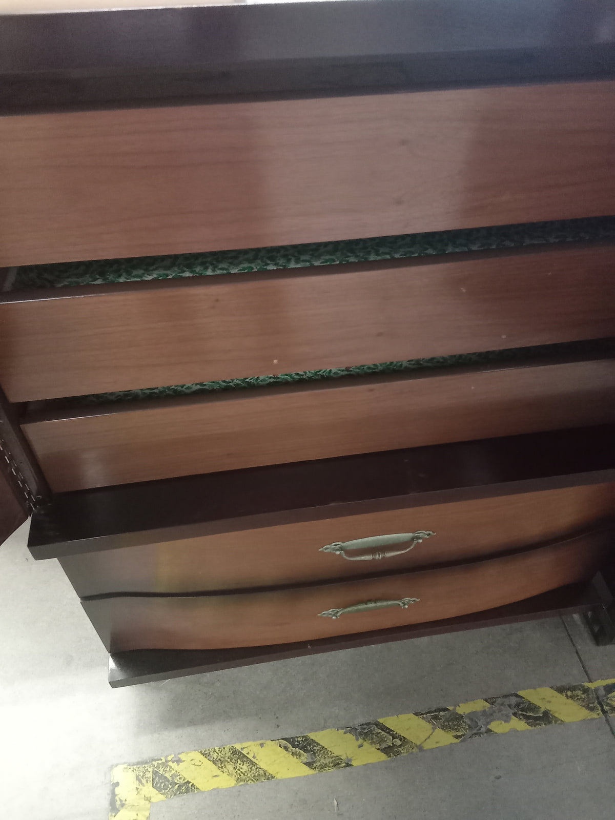 40"W 5-Drawer Wooden Dresser