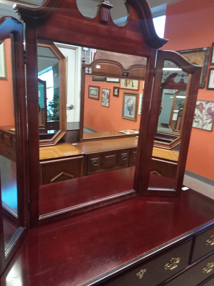 64"W 7-Drawer dresser + Mirror