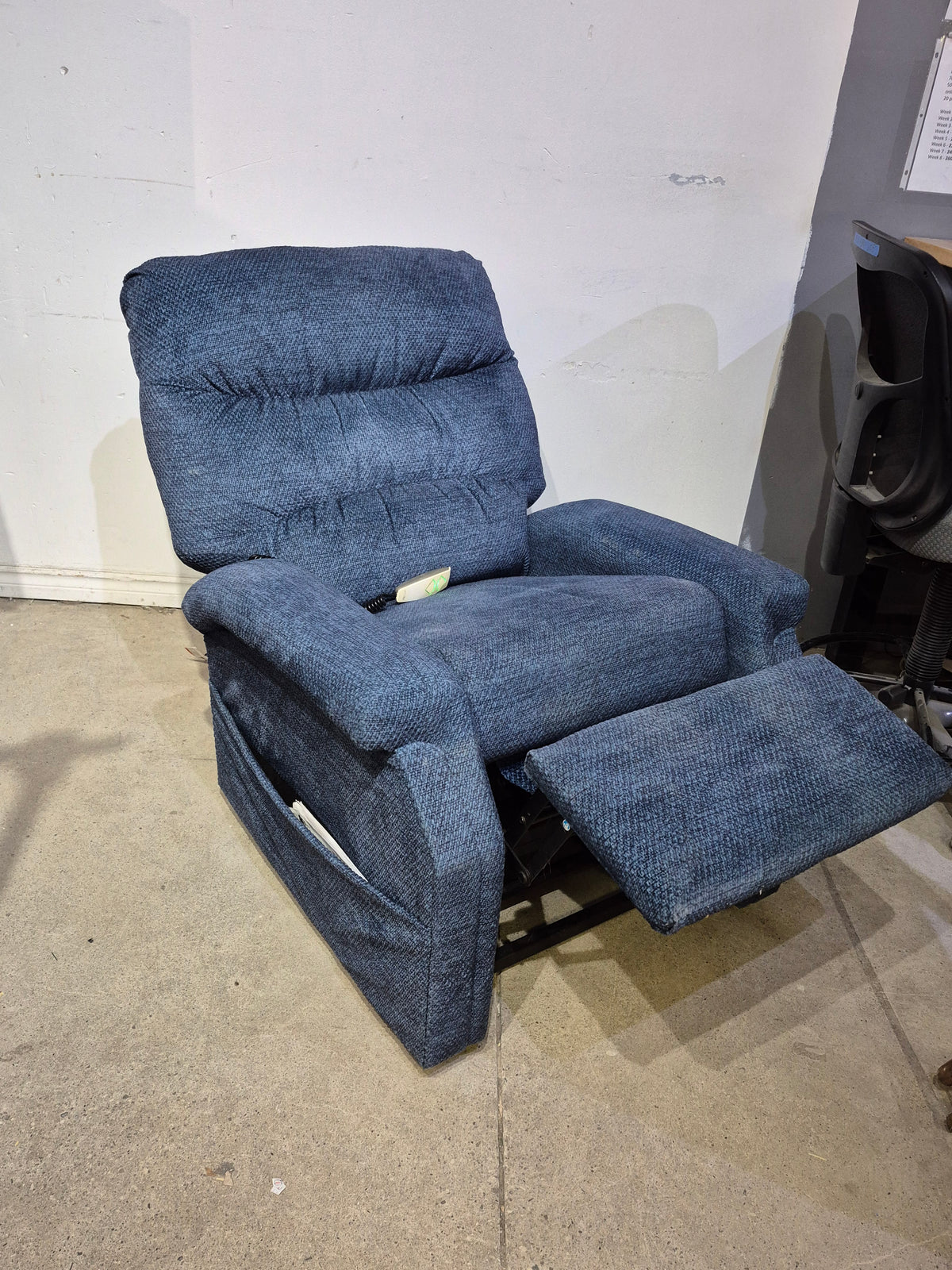 Blue Fabric Electric Lift Chair/Recliner