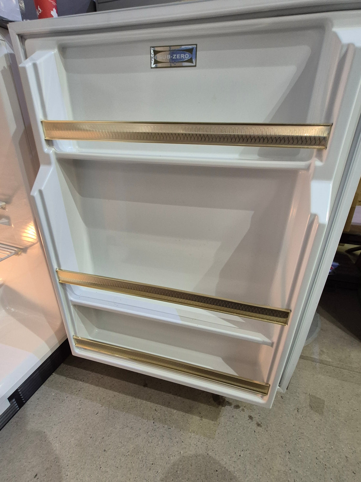 Sub-Zero 24" Under Counter Refrigerator