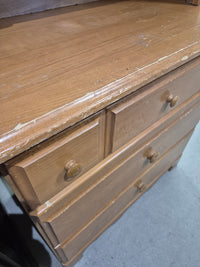 3-Drawer Dresser with Hutch