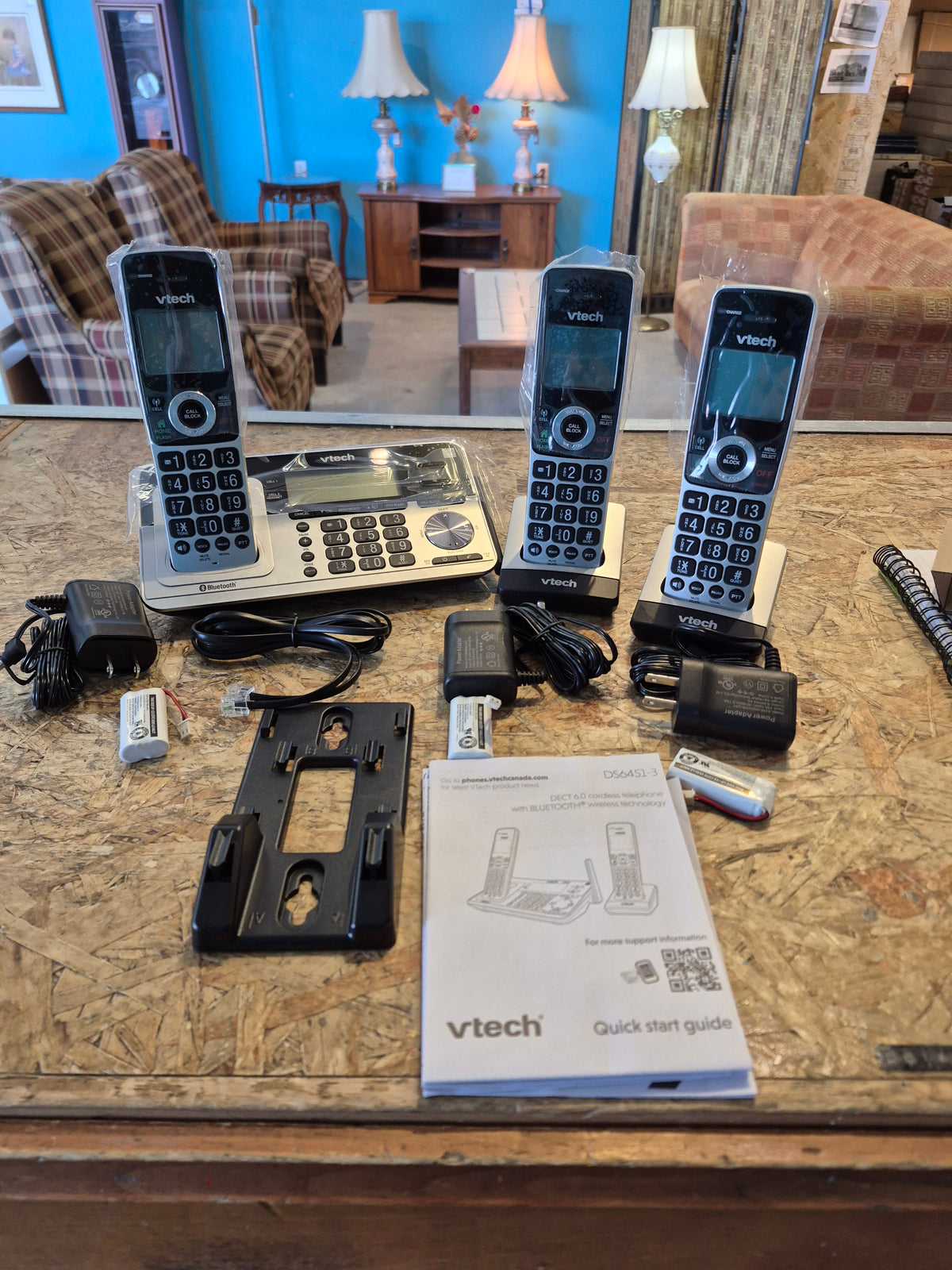 V-Tech 3-handset Phone System with Connect to Cell