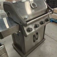 56"W 4-Burner Natural Gas BBQ in Stainless Steel