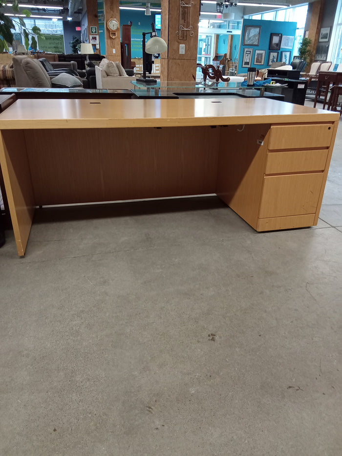 72"W Single Pedestal Desk