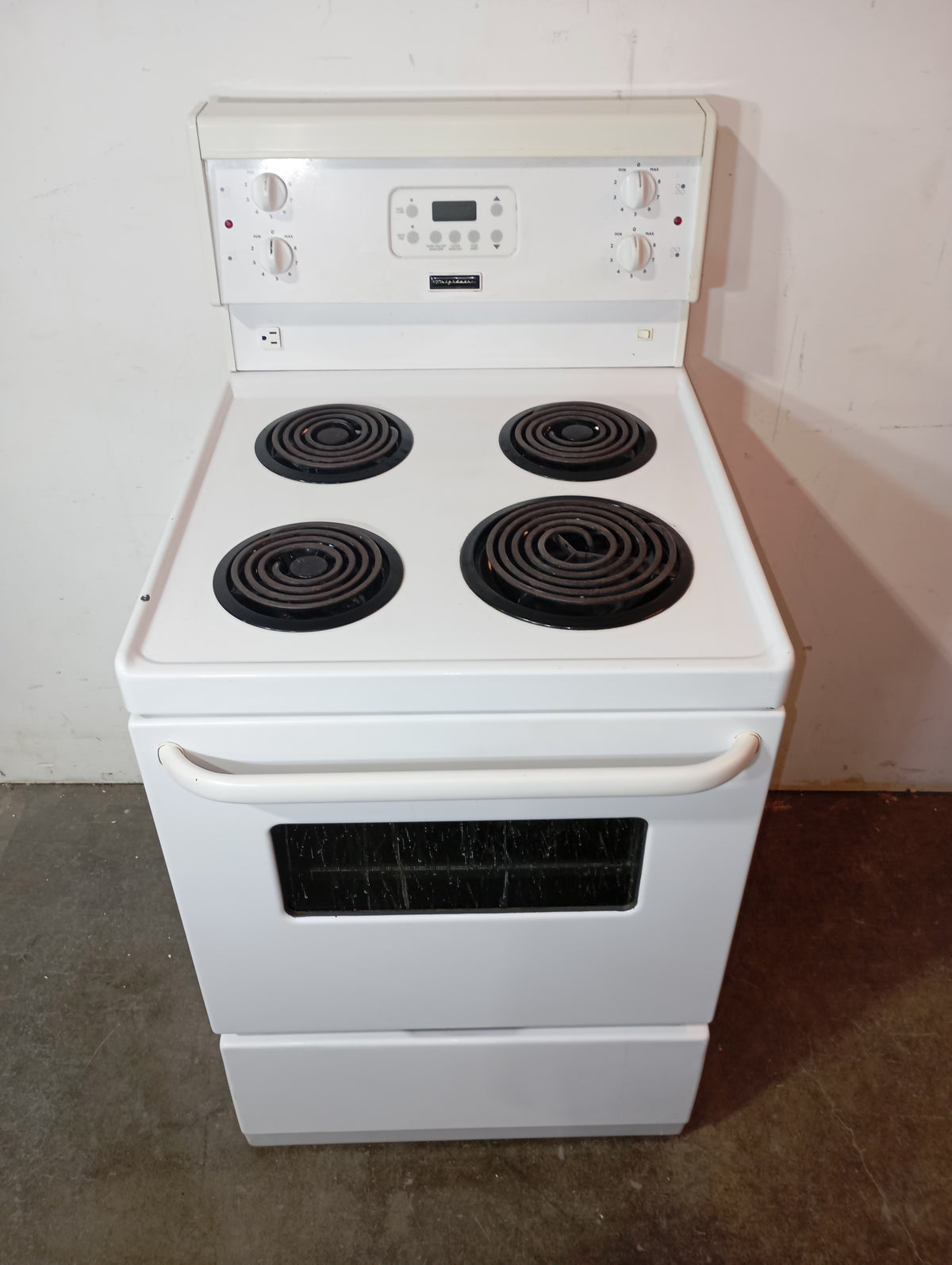 24" Frigidaire Electric Stove