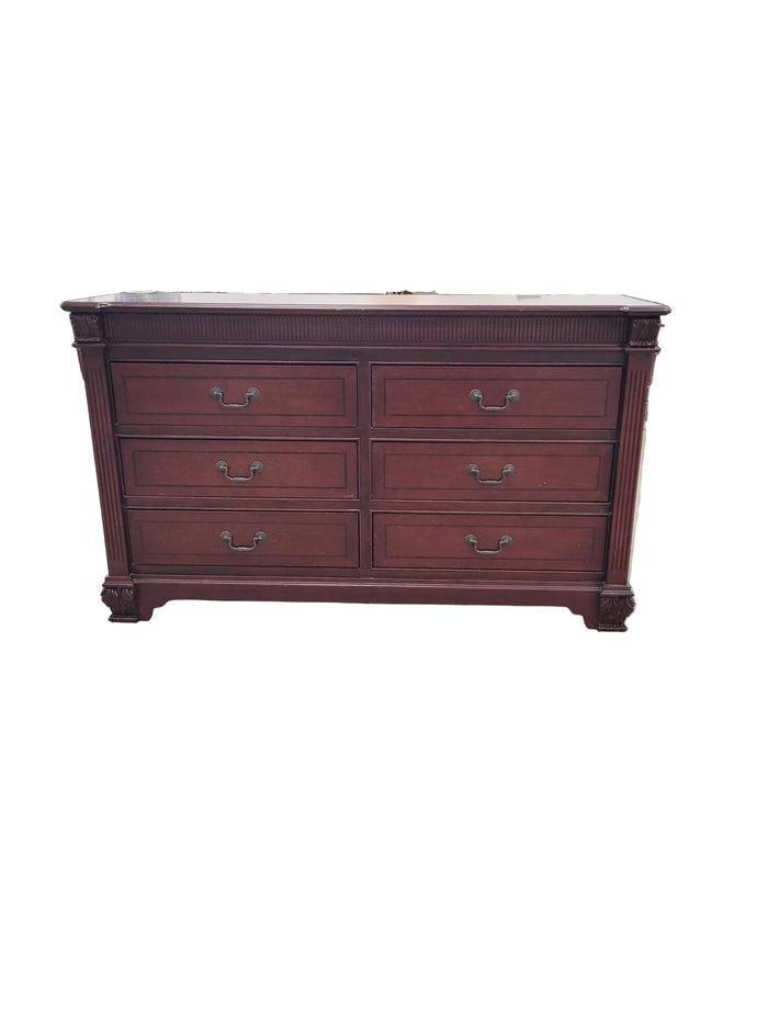 6 Drawer Dresser W/ A Deep Mahogany Finish