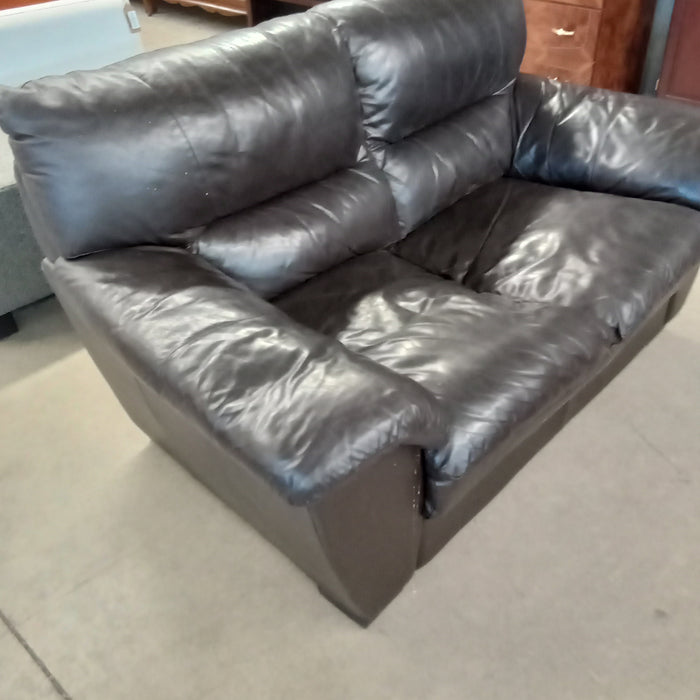 65"W Black Leather Love Seat