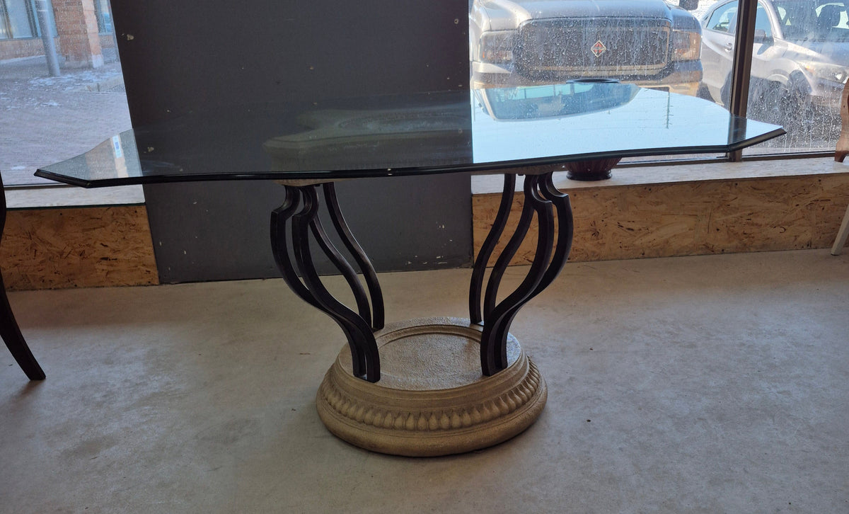 Single Pedestal / Glass Table