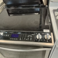 30"W Flat Top Electric Stove in Black