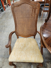 Oval 6-Piece Wooden Dining set with 2 Leaves