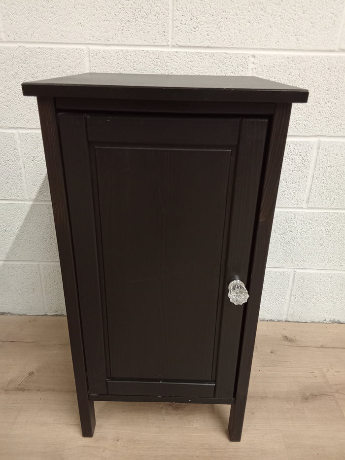 15.5"W End Table in Black Painted Wood