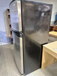 Whirlpool 30" Refrigerator - Top Freezer