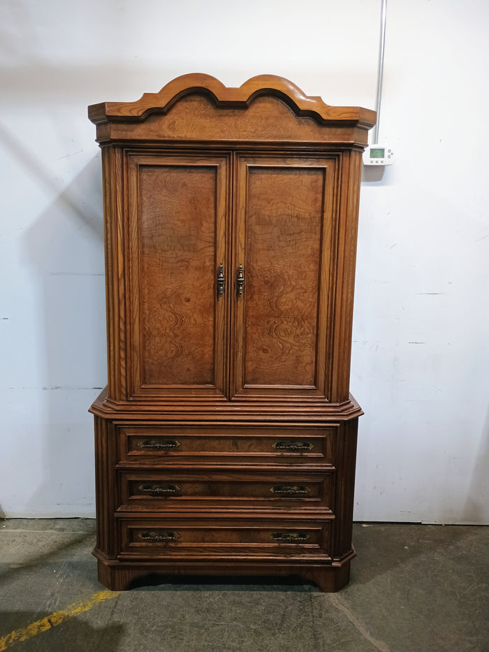 Vintage Bedroom Wardrobed