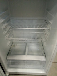 28"W Refrigerator In White