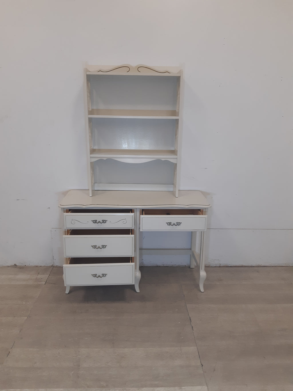 Off White Desk and Chair With Hutch
