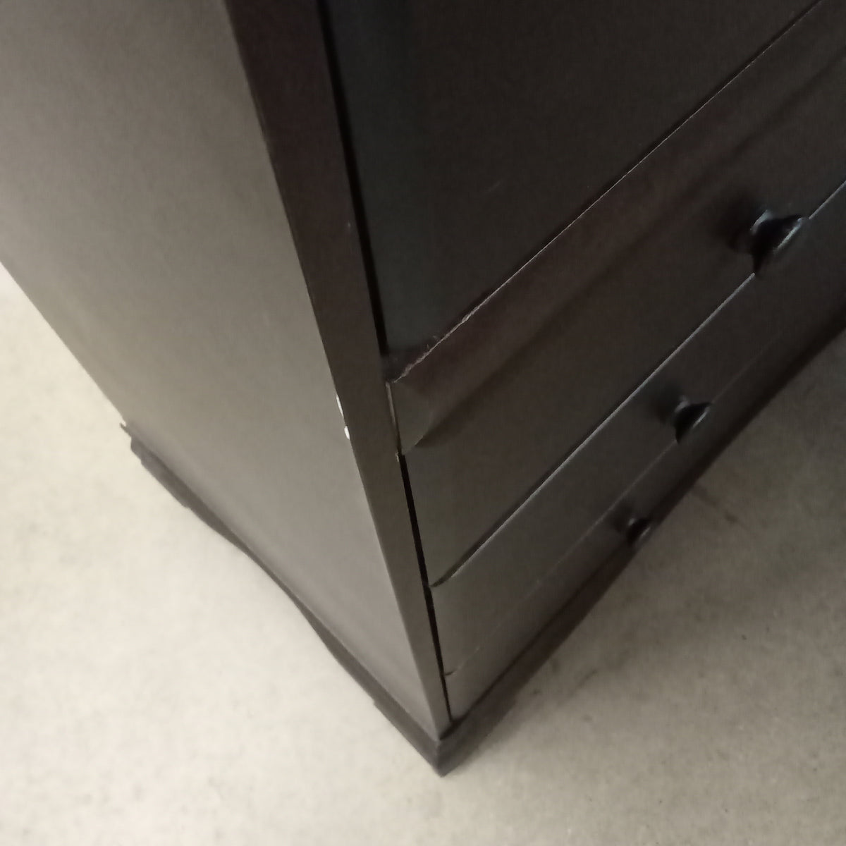 41.5"W 4-Drawer Dresser in Black