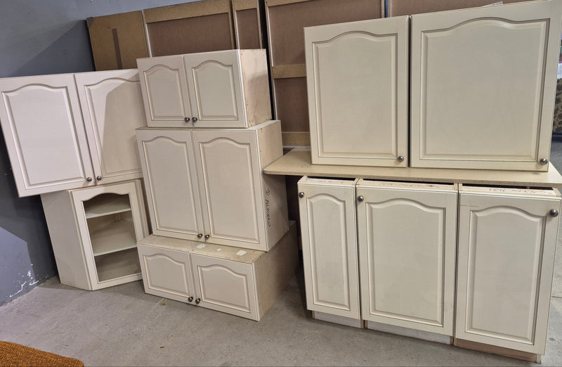 Cream Cabinet Set