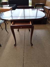 18.5"W Drop Leaf Side Table