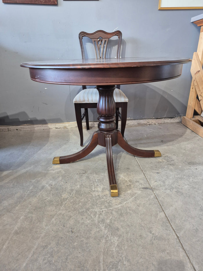 42"Round Dining Set with 4 Chairs
