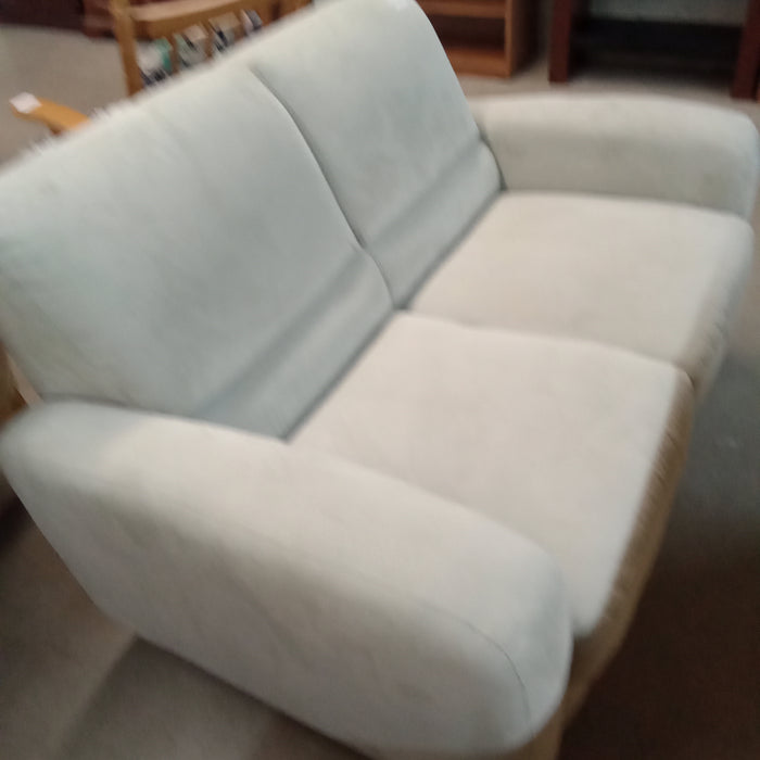 59"W Light Gray Love Seat