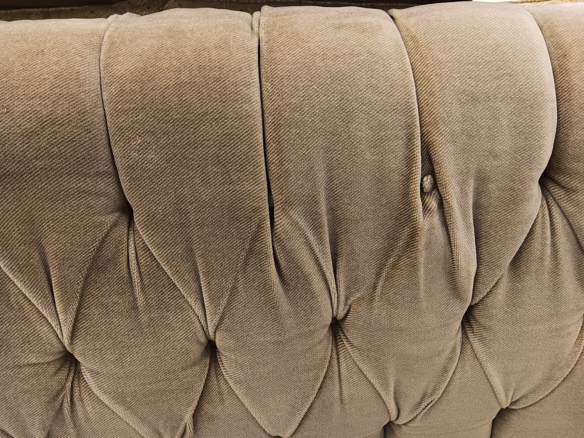 Kensington Diamond - Tufted Sofa