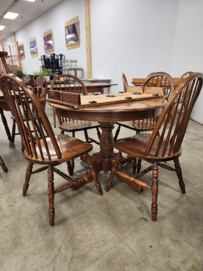 Round Dark Wood 5-Piece Dining Set with 1 Leaf
