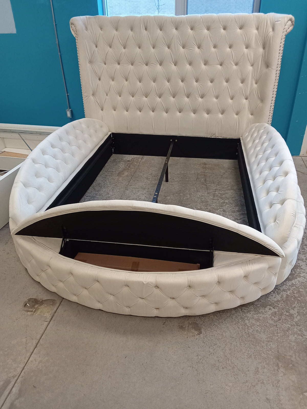 90"W Queen Bedframe with Storage (Stained)